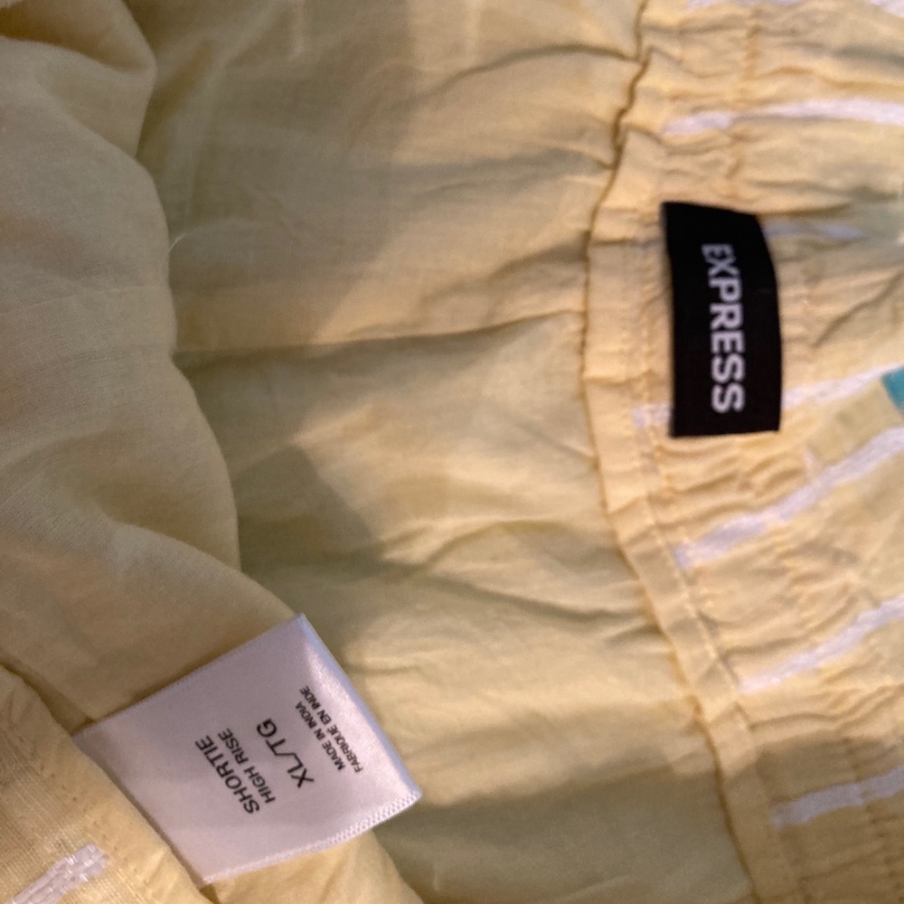 Express High Rise Shortie Yellow - Picture 5 of 5